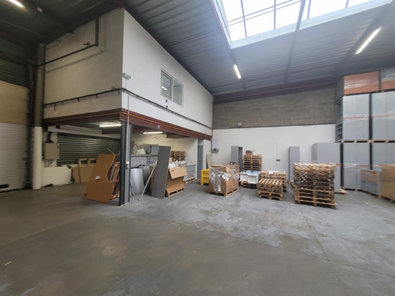 Local d'activité Collégien 350m² Location local d'activité Collégien Seine-et-Marne OLACT2425926 2